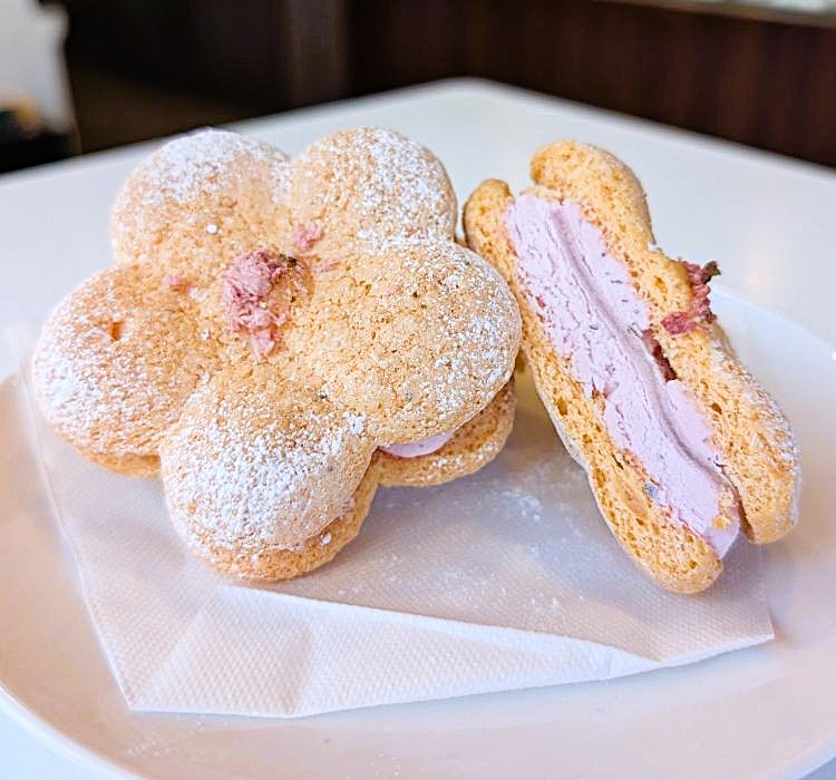 ガトーリベルテのさくらケーキ